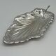 Pretty silver-plated metal leaf-shaped dish - Dimensions 30 x 18 cm