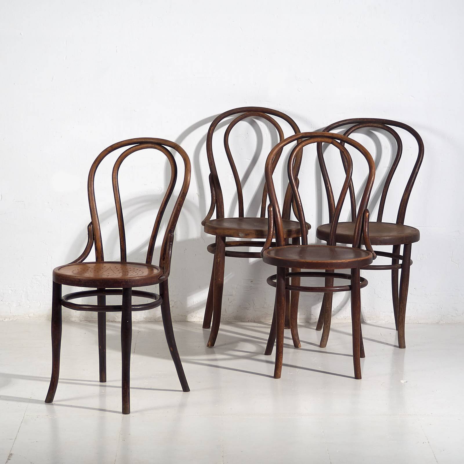 Antique Thonet Chairs No. 18 (c.1930). Set of 4 pieces #10