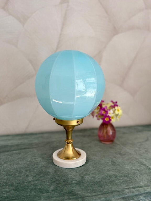 Lampe art déco 1930 avec globe en opaline bleu
