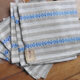 12 linen napkins
