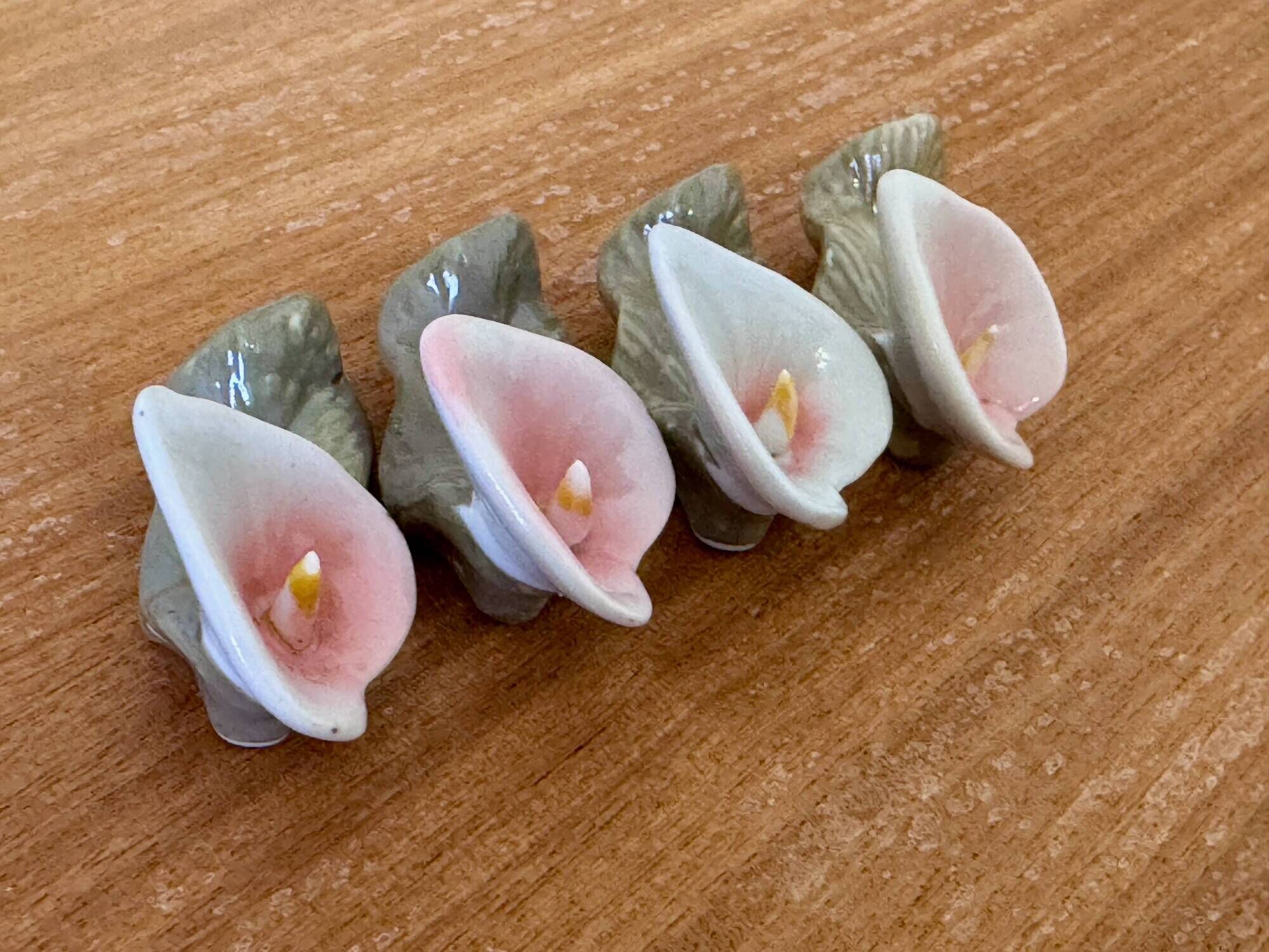 white arum knife rest