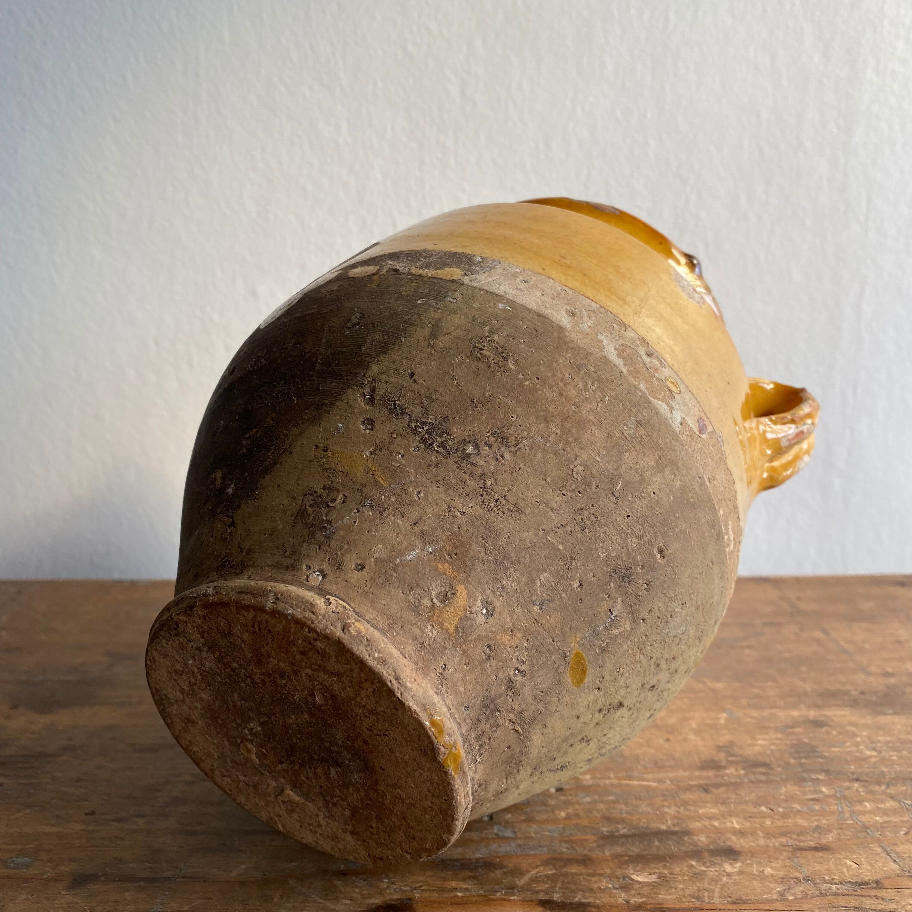 Yellow grease pot