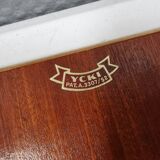 Very beautiful vintage hanger holder, including 7 matching hangers.