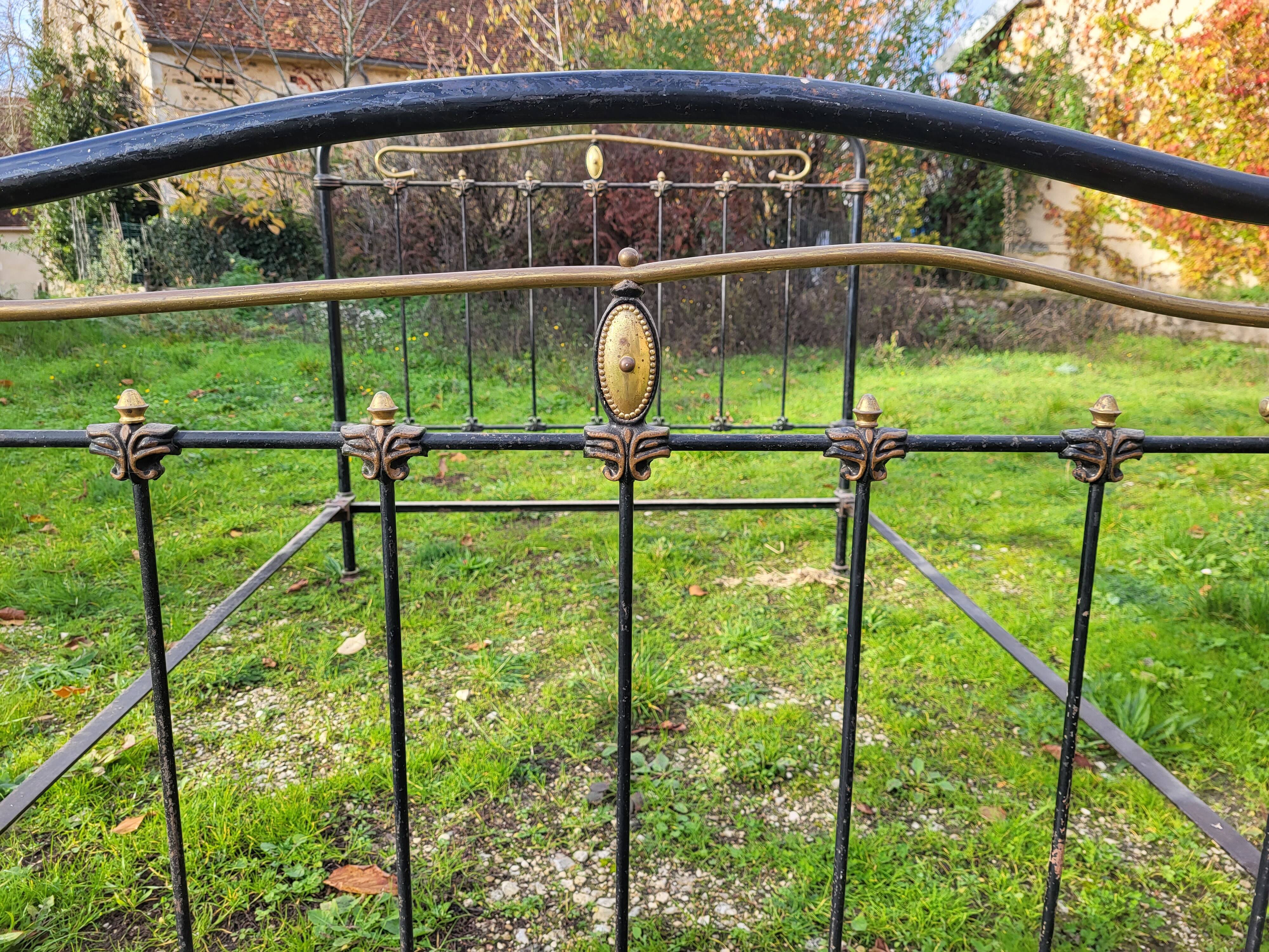 Wrought iron metal bed 2 places