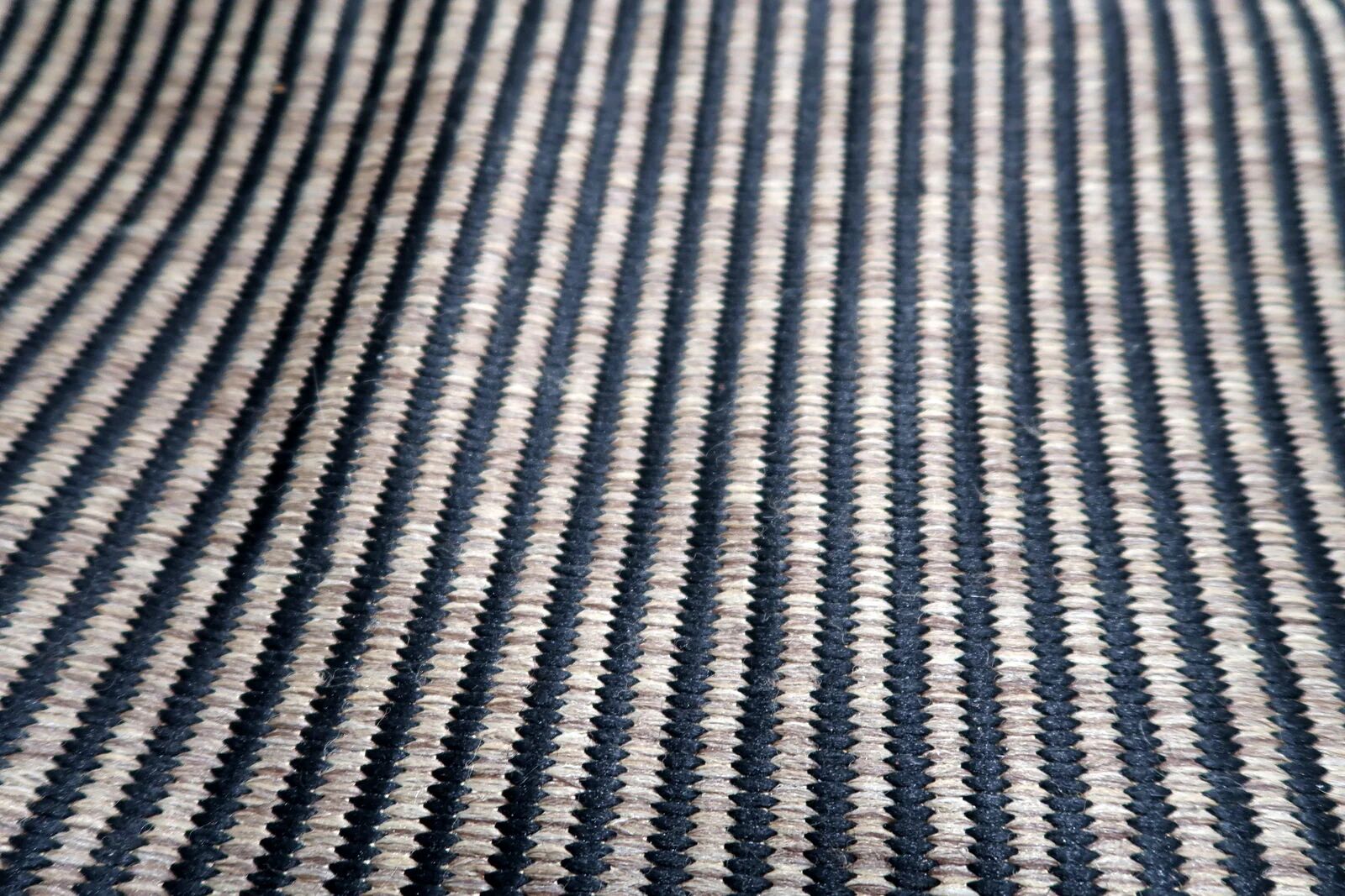 Vintage Belgian modern rug 200cm x 281cm 1980s - 1C1217