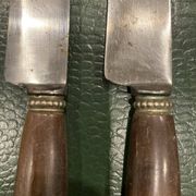 Box of 12 horn-handled knives