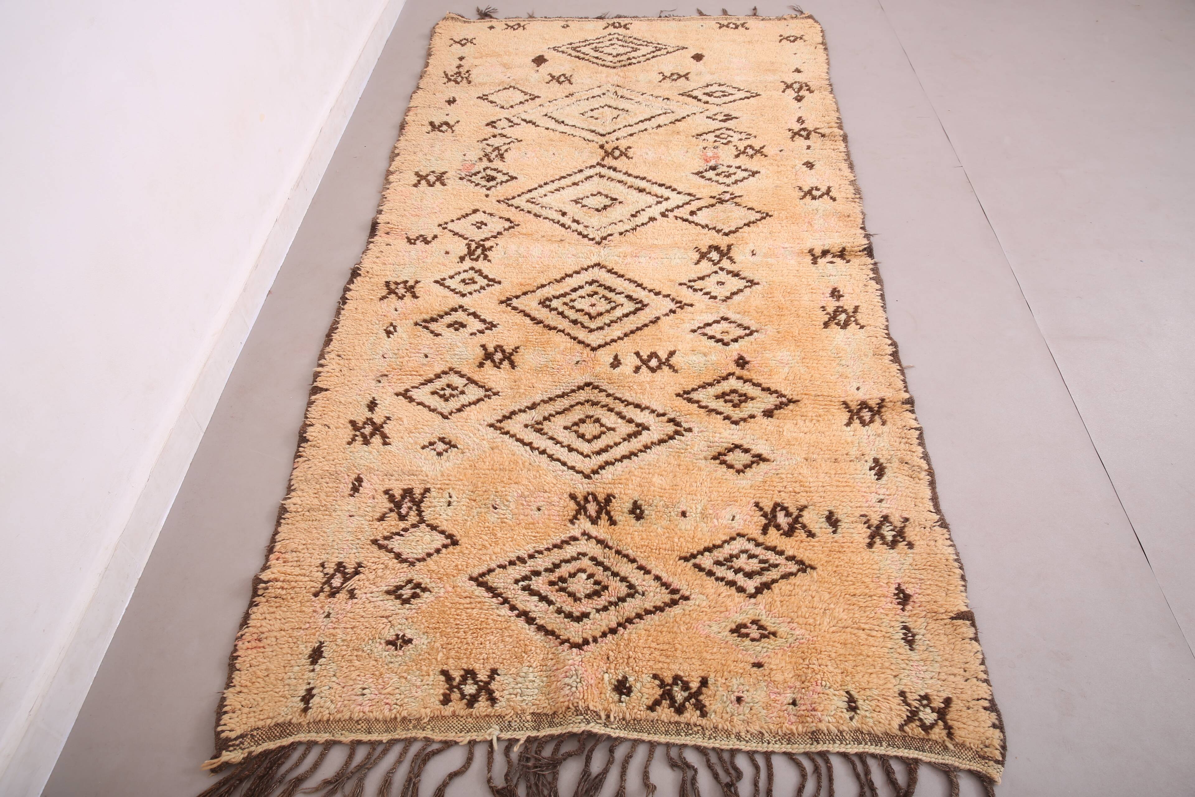 Peach Vintage Moroccan Rug 137 x 270 cm - Berber Rug Handmade - Wool Rug