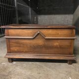 Opening bench in old oak wood