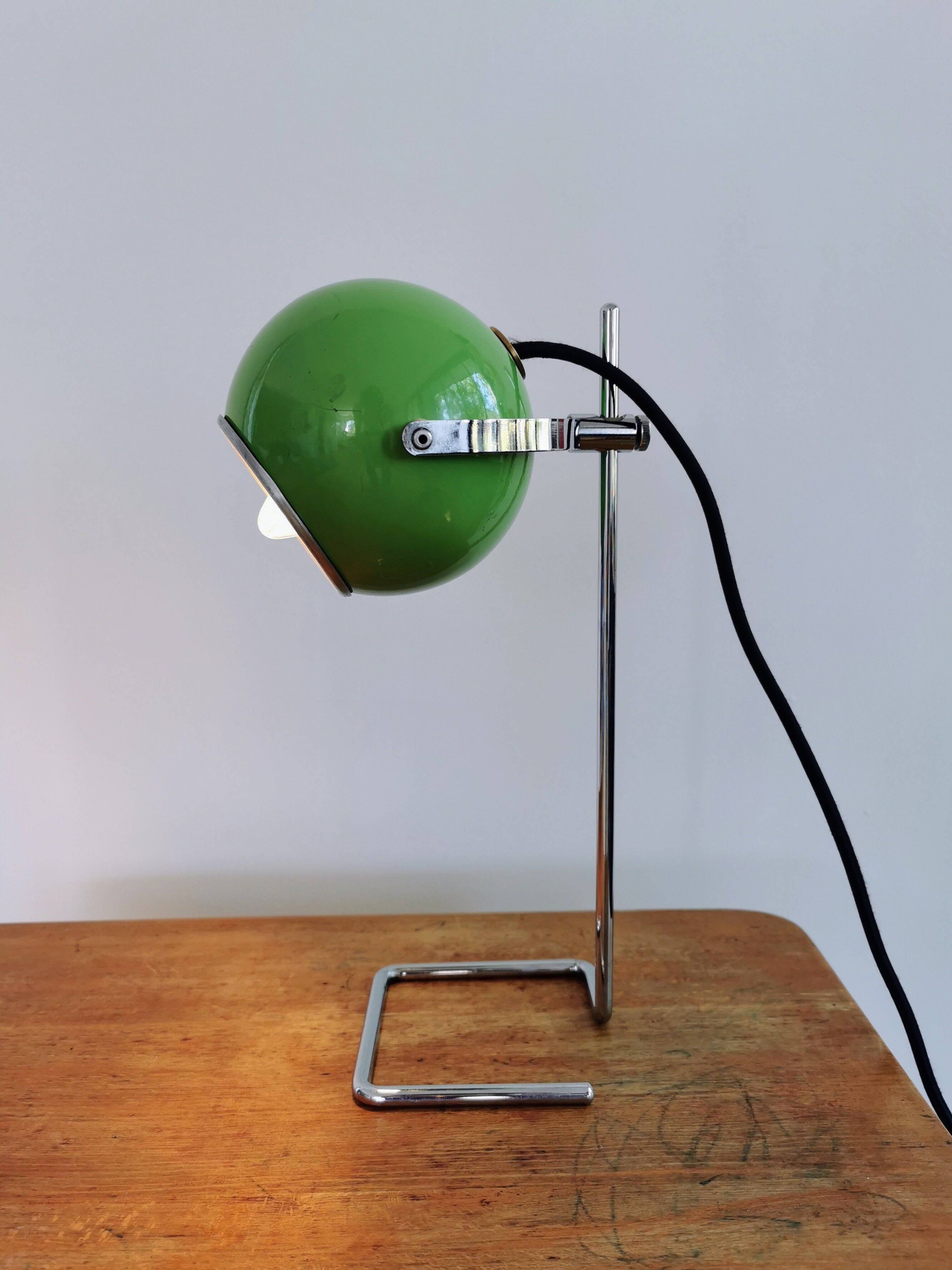 Green Eyeball lamp