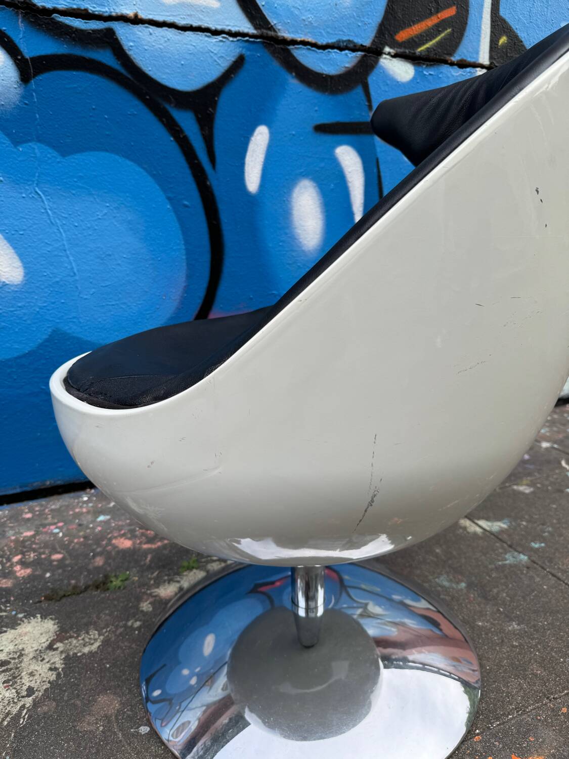 Vintage design armchair