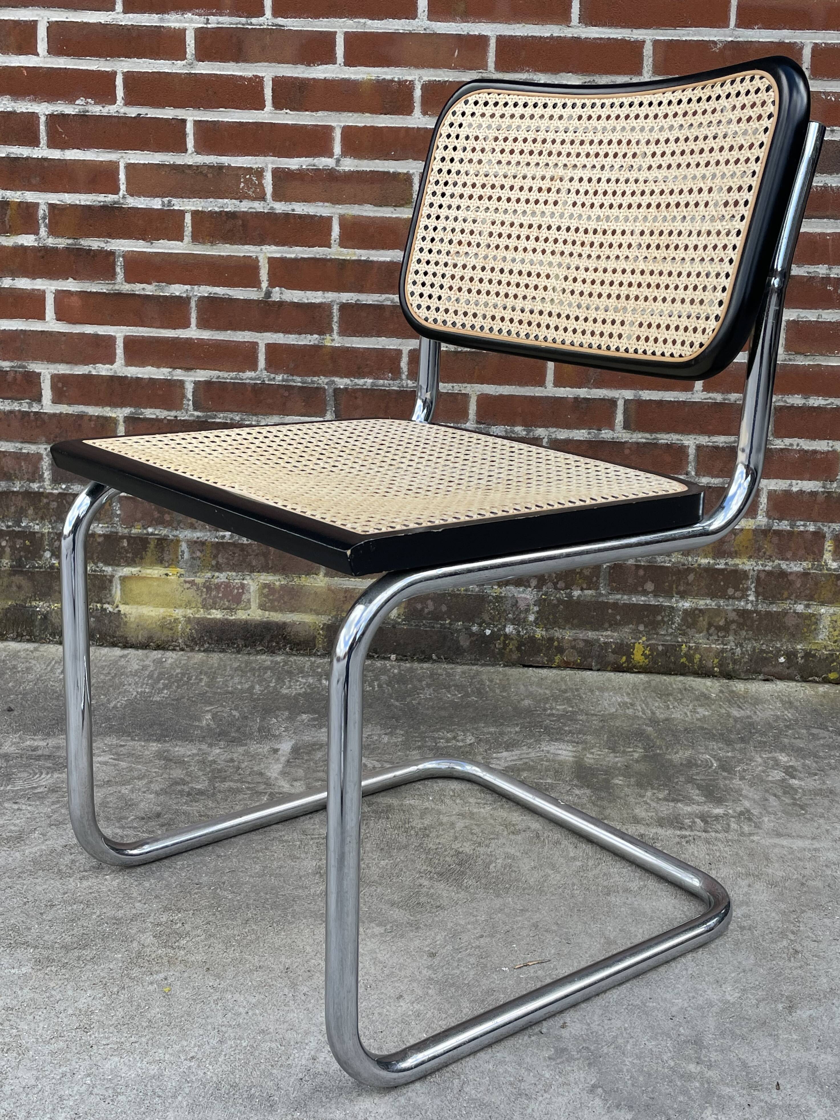 Cesca chair b32 model in blak and wood by Marcel Breuer