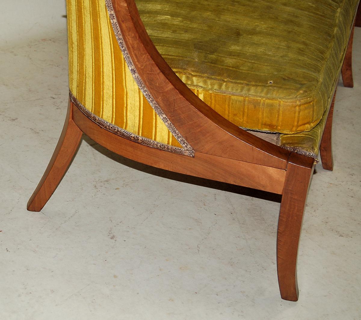 Empire walnut hooded sofa