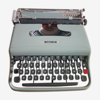 Machine à écrite Olivetti Lettera22