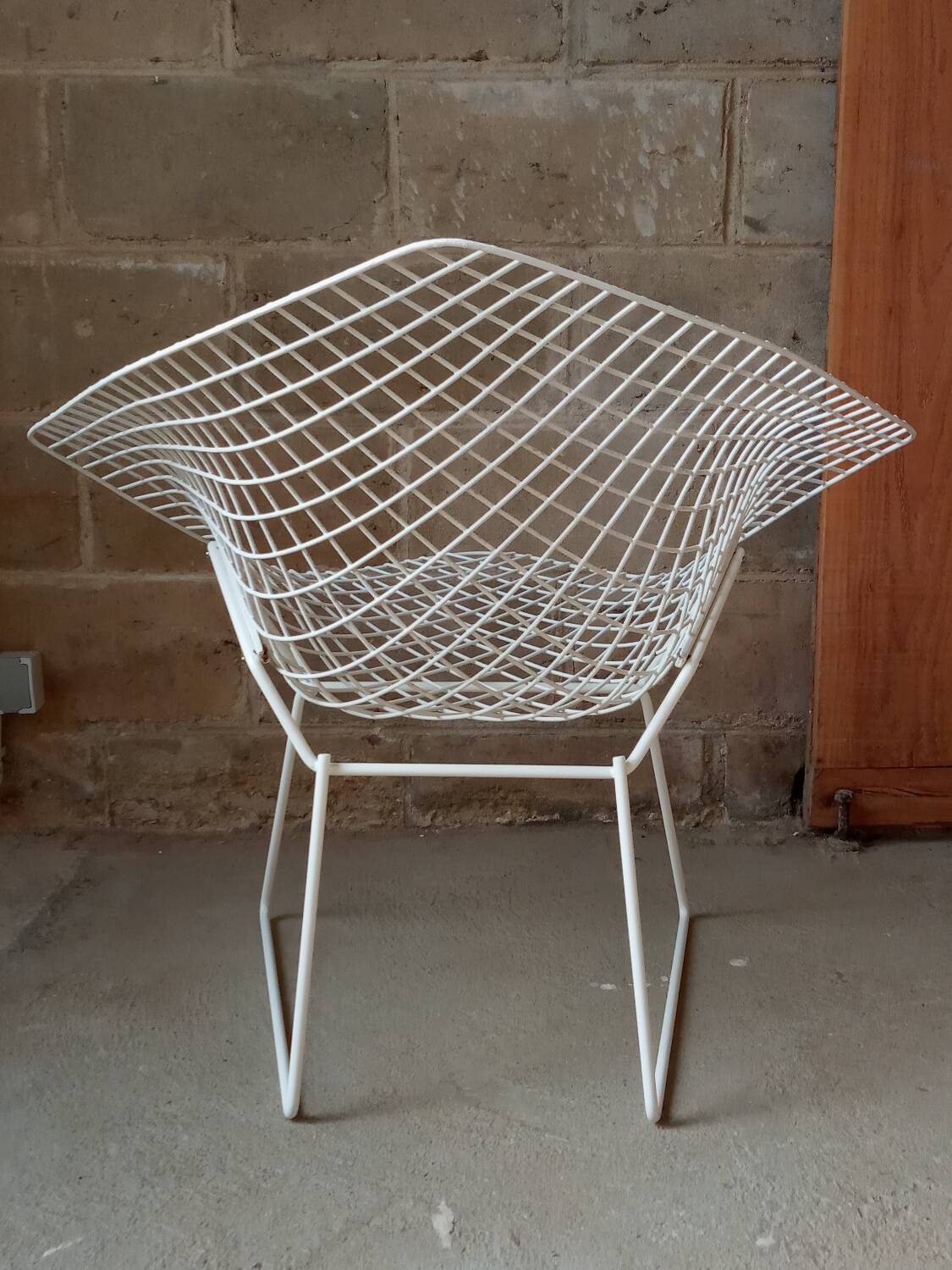 Diamond armchair by Harry Bertoia