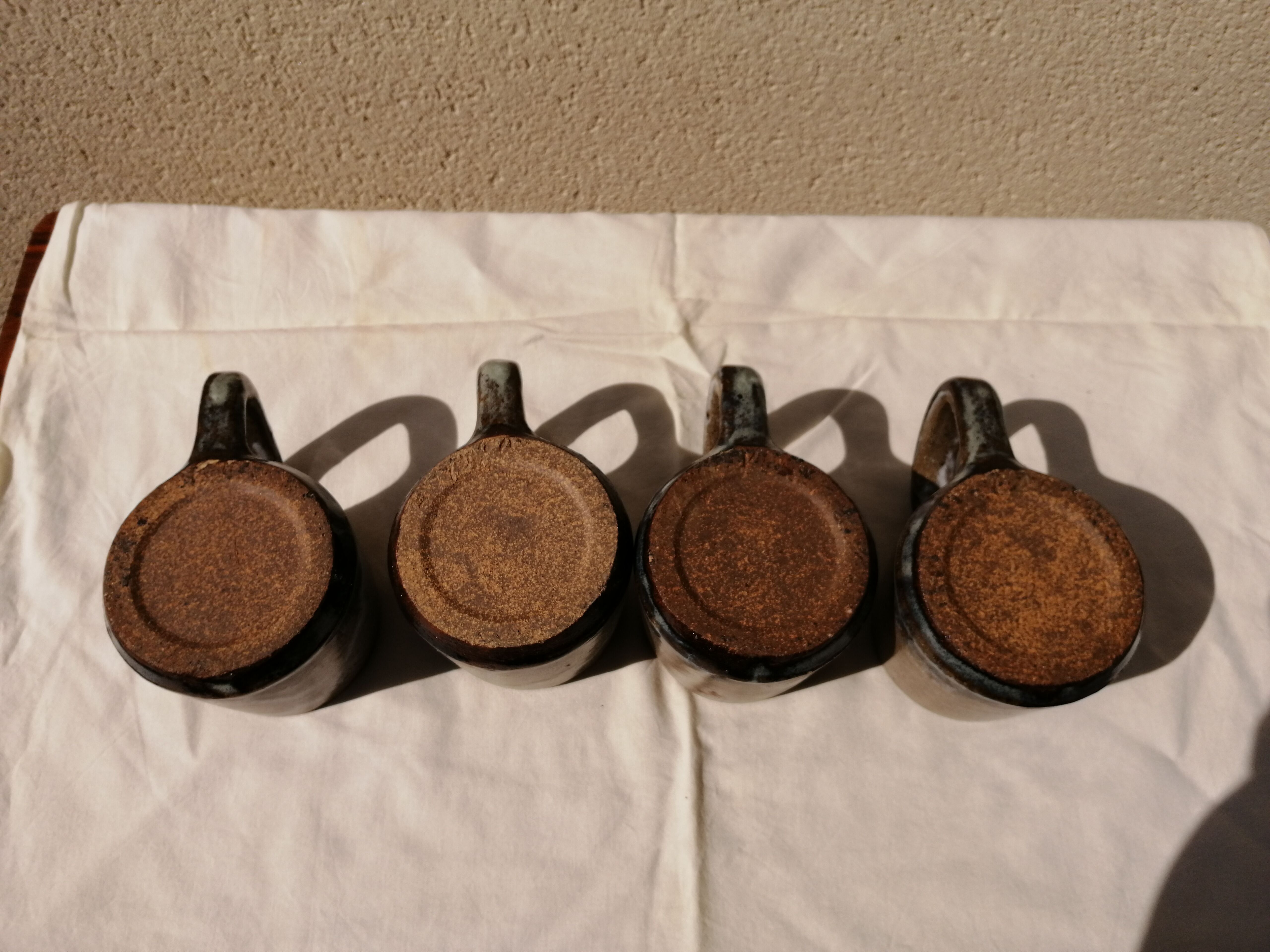 Lot of 4 sandstone glasses