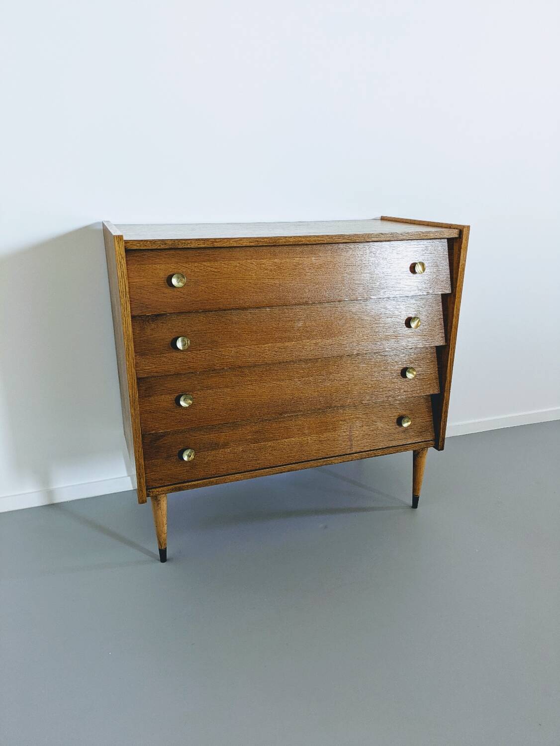 Vintage wooden chest of drawers