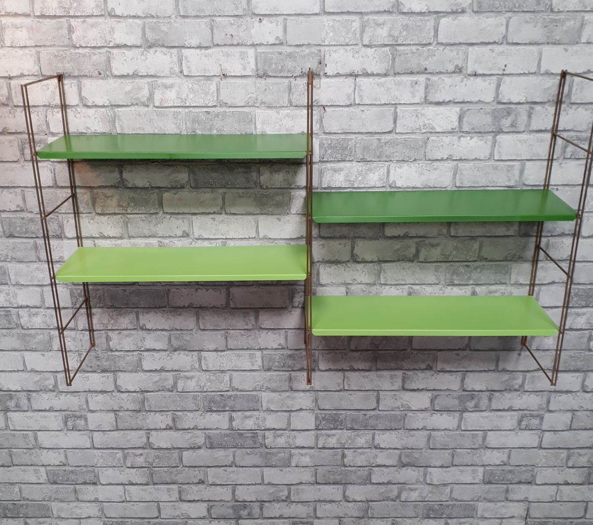 Floor string style tomado 1960 green metal 2 tones 4 tablets 3 uprights rising or small traces