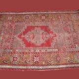 Carpet Kiz Bergama Ancient, Anatolia,105 cm x 162 cm, Wool on Wool, Late 19th, Early 20th