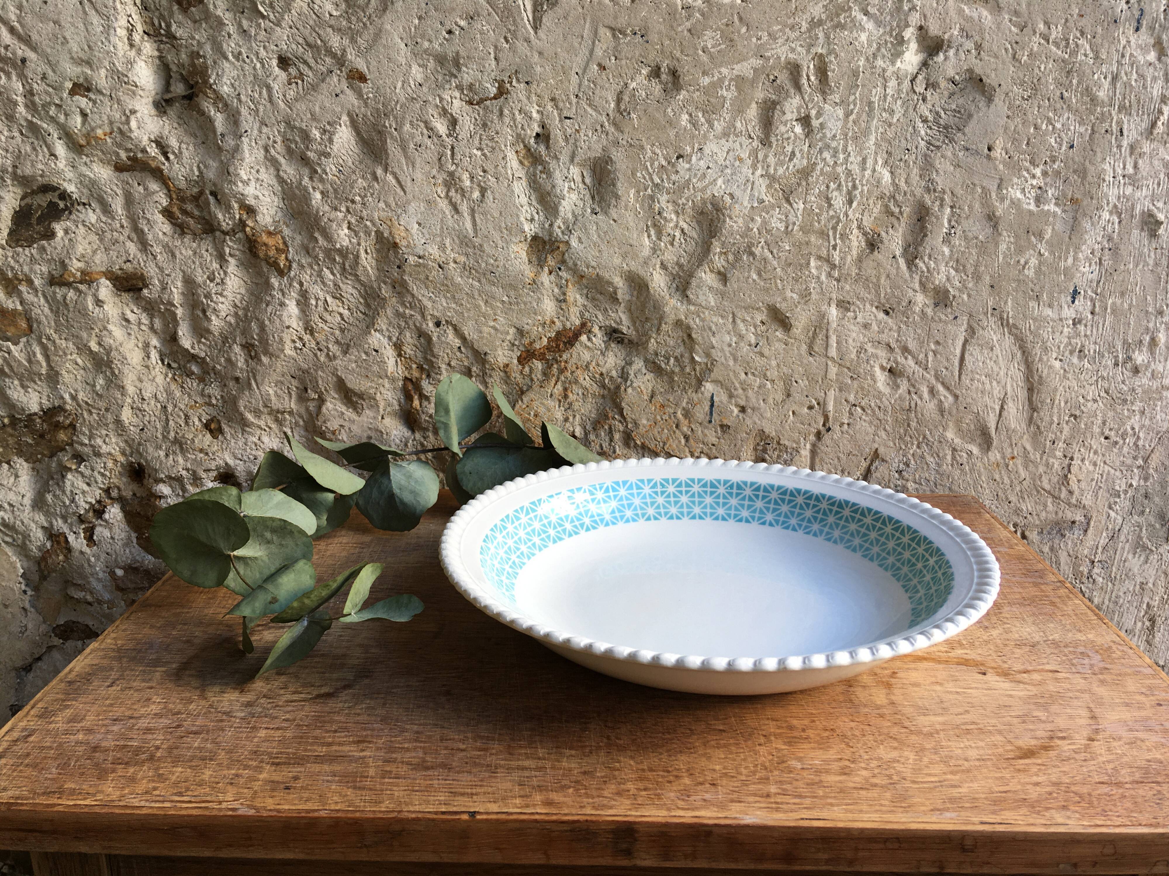 White and turquoise hollow dish