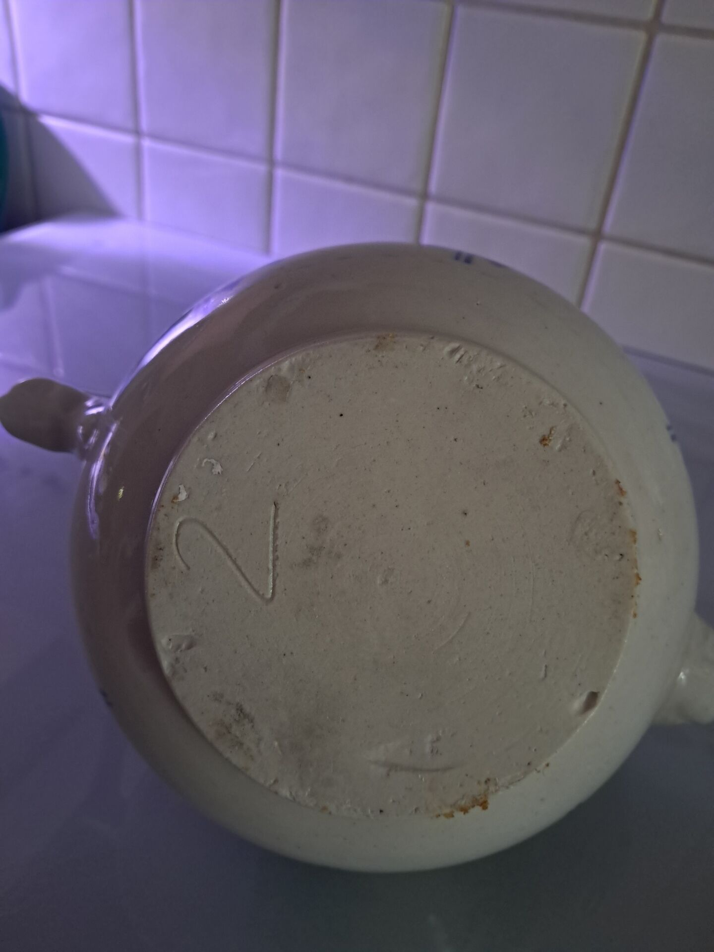 Théière ancienne en grès