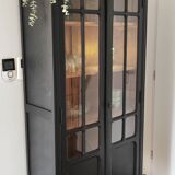 Armoire vitrée parisienne