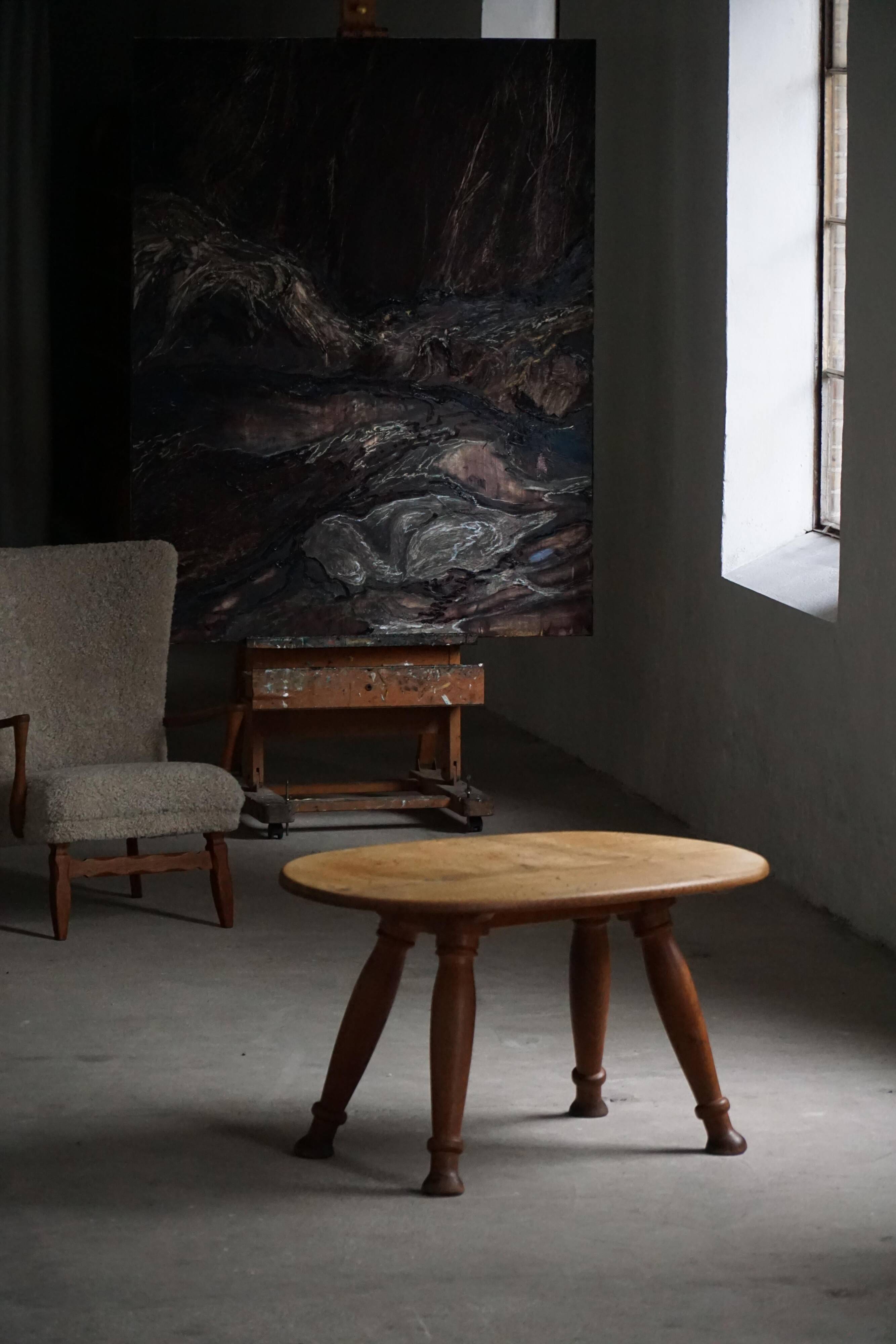 Mid-20th century Danish coffee table / side table in oak, Otto Færge, 1940s.