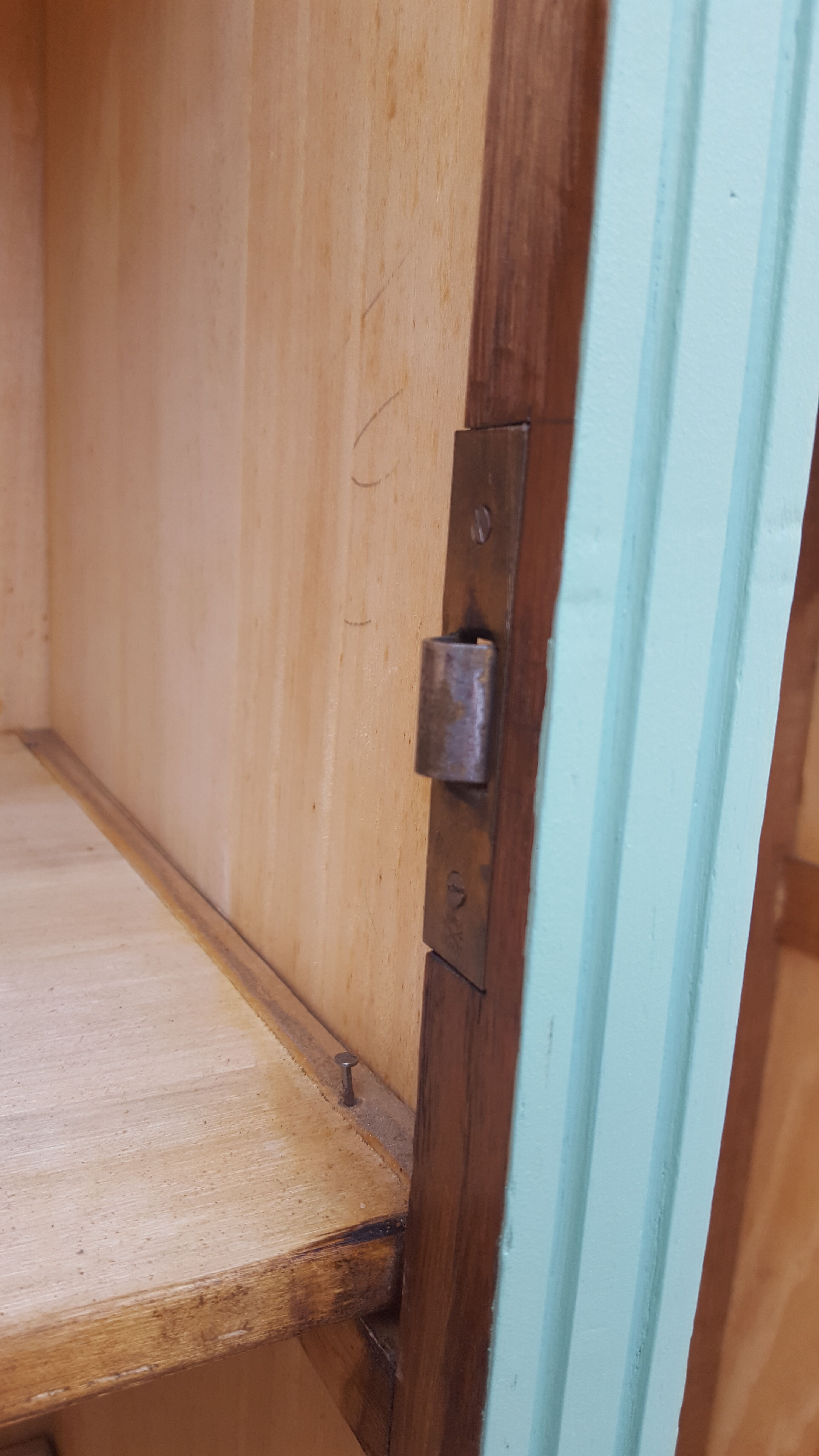 Vintage parisian wooden slip-up