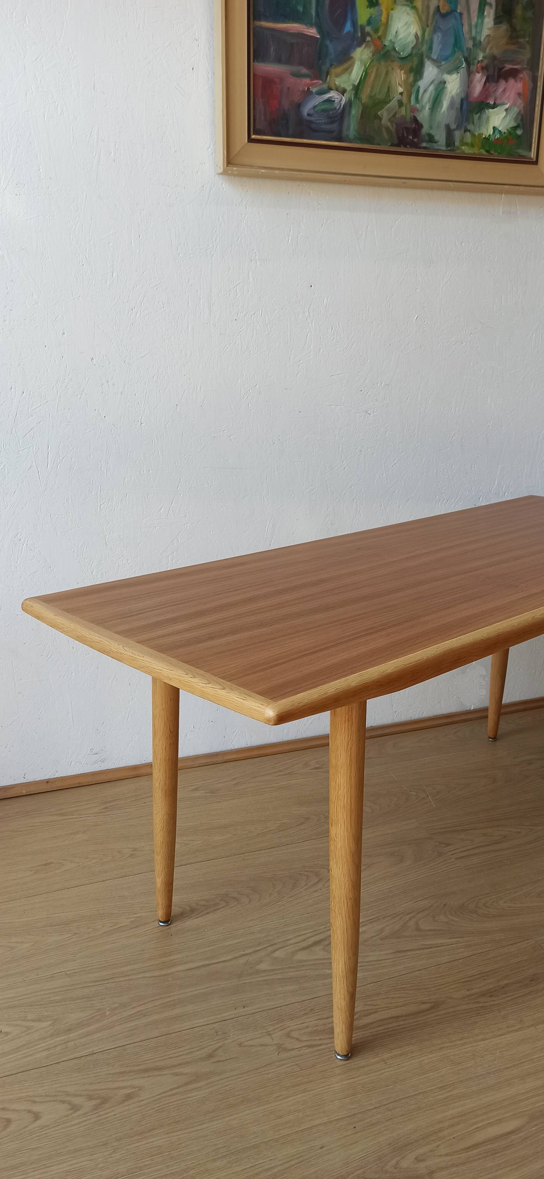 Table basse Suède 1970.