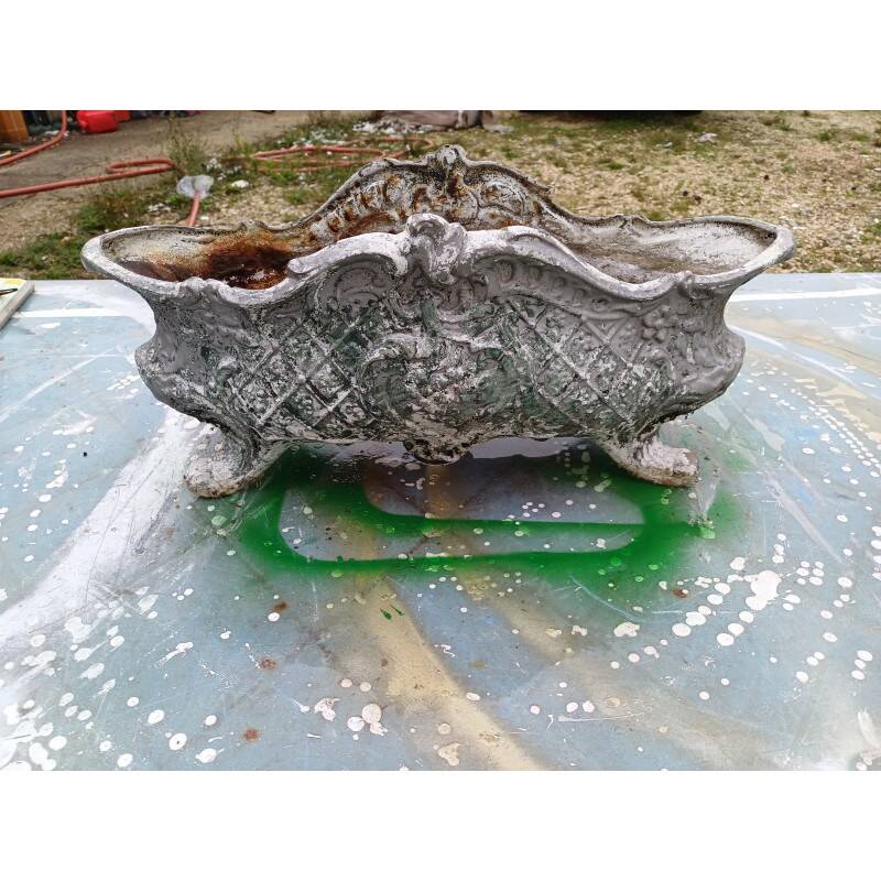 1 cast iron planter from 1900 from Charleville - Mézières