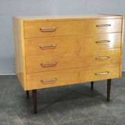 Coiffeuse avec miroir des années 1970 UP Zavody République tchèque.