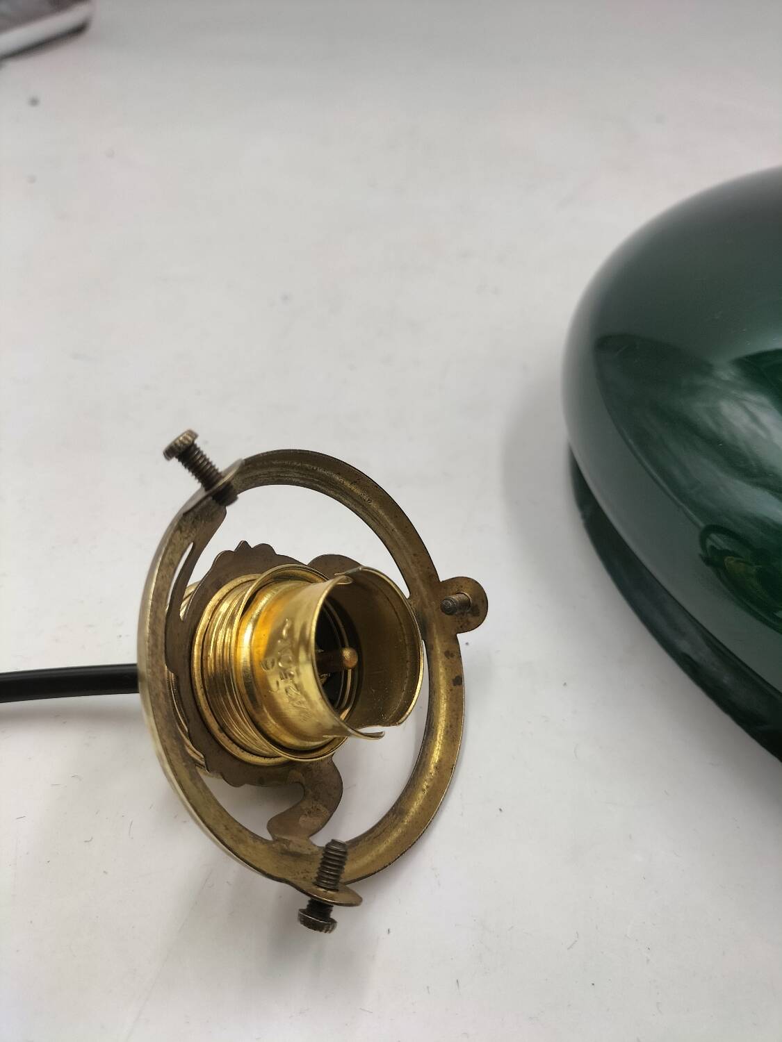 Suspension in green opaline