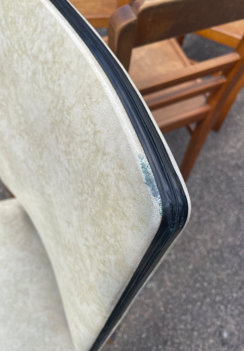 Set of 4 chairs 1950 skaï coating