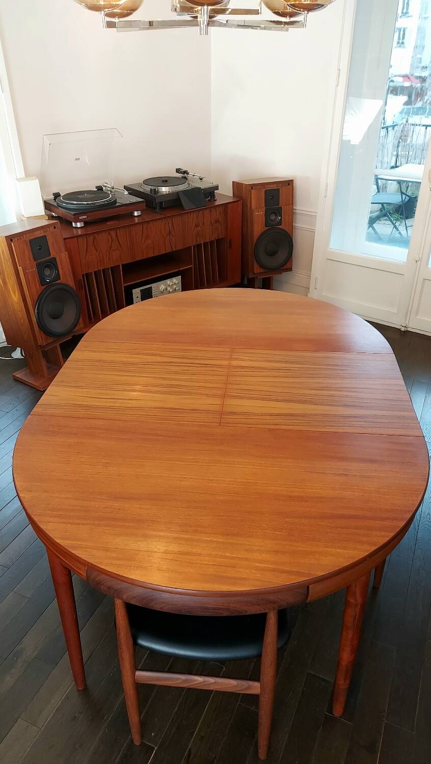 “Roundette” chair and extendable table set stamped Frem Røjle by designer Hans Olsen - 1962