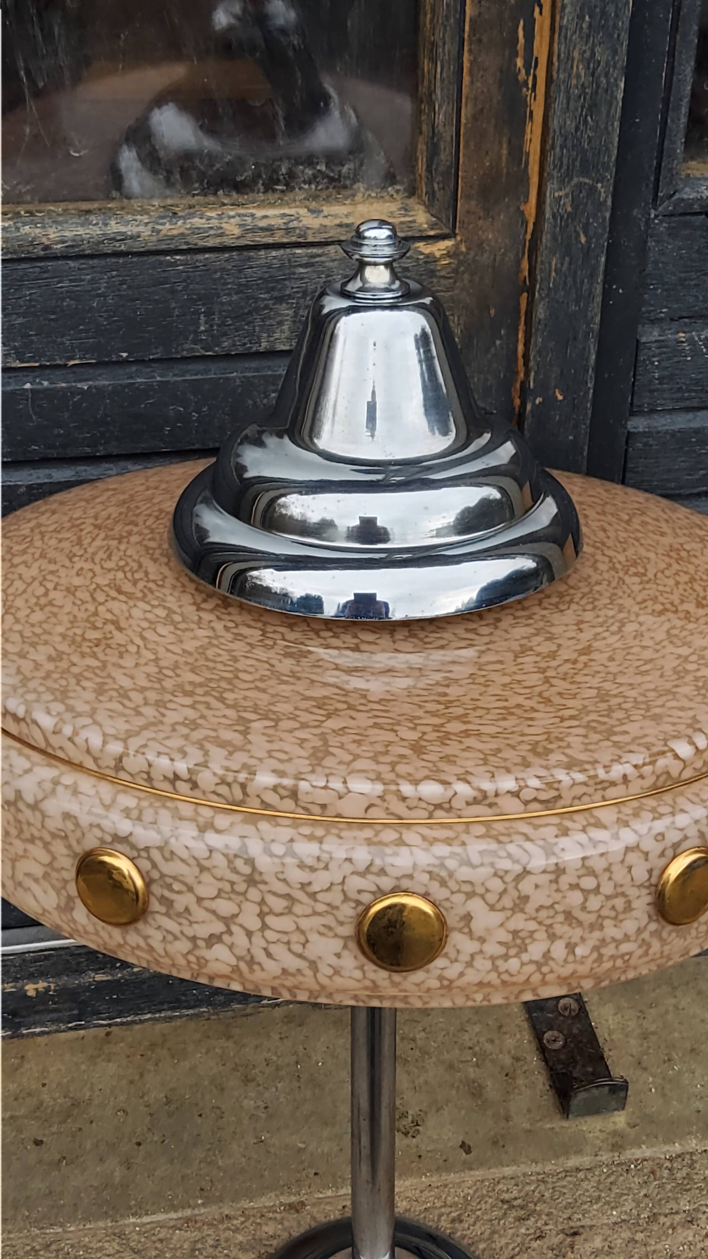 1930s Art Deco chandelier in glass and chromed metal