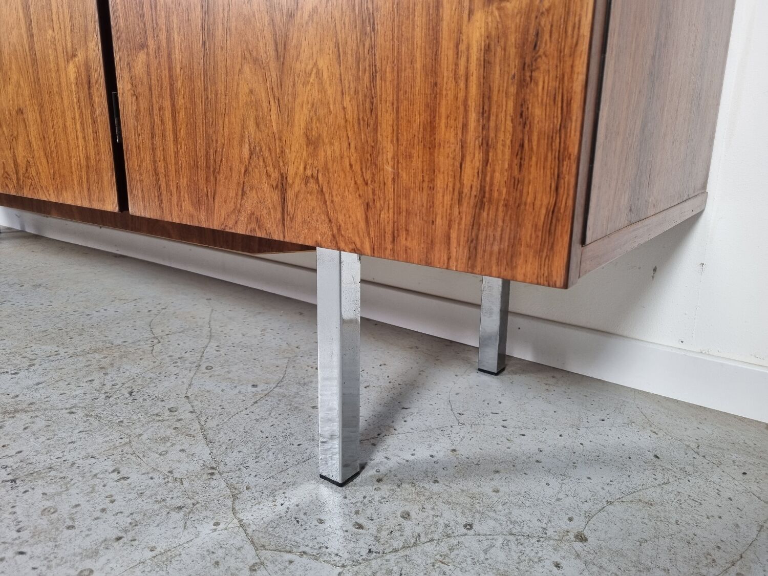 Scandinavian row in rosewood and chrome, 60s