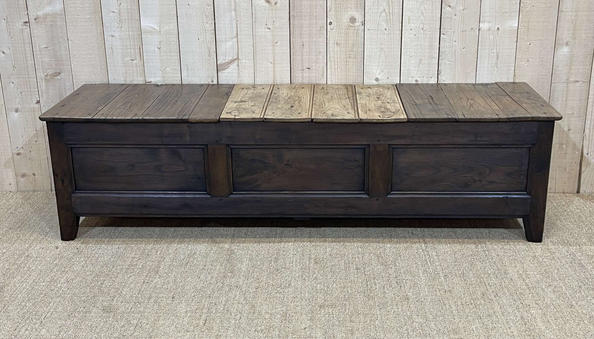 Banc coffre breton XIXème en orme et châtaignier
