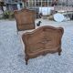 Lit style Louis XV en noyer (1 personne)