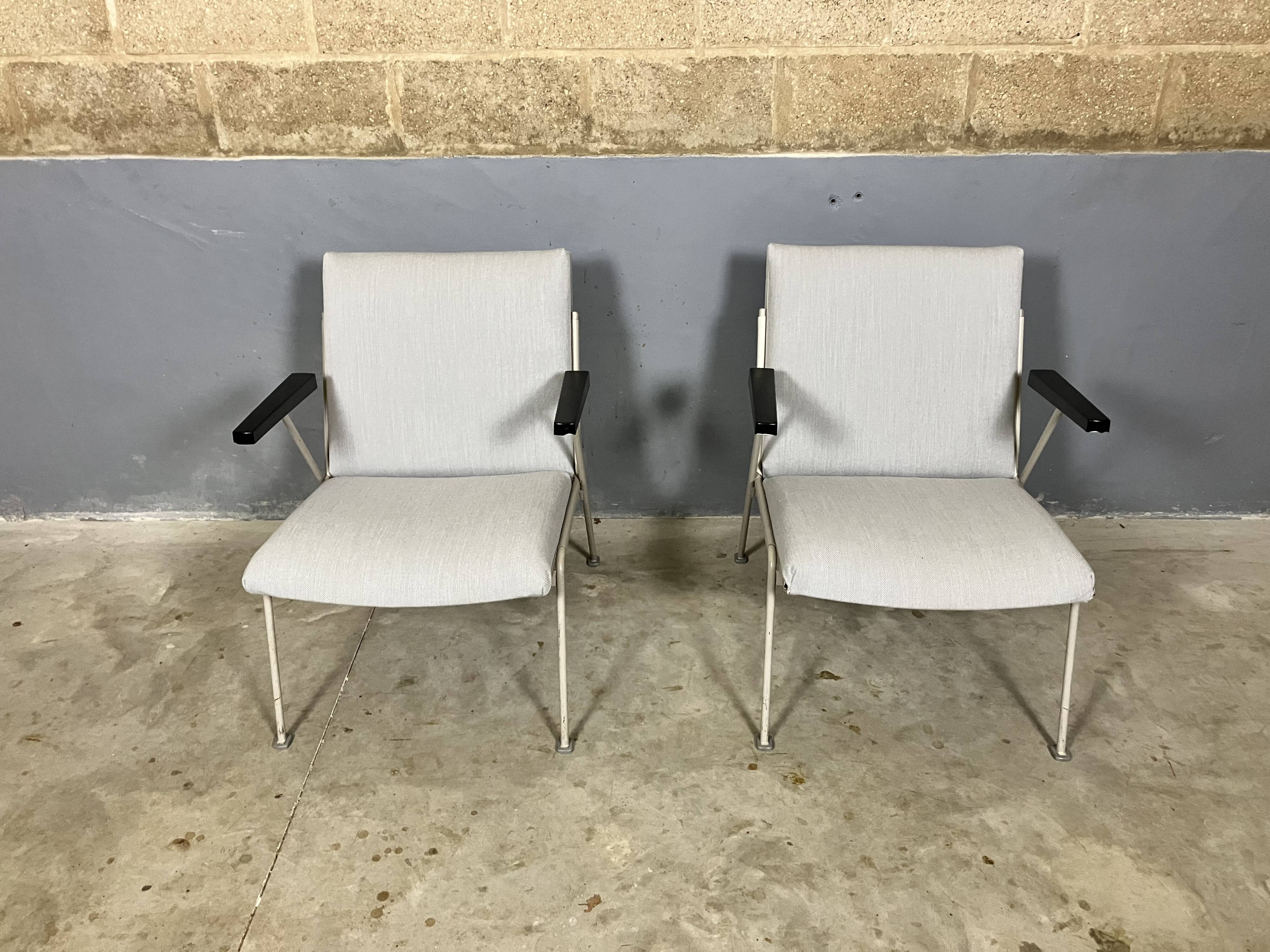 Ahrend De Cirkel Oase 2 fauteuils Wim Rietveld