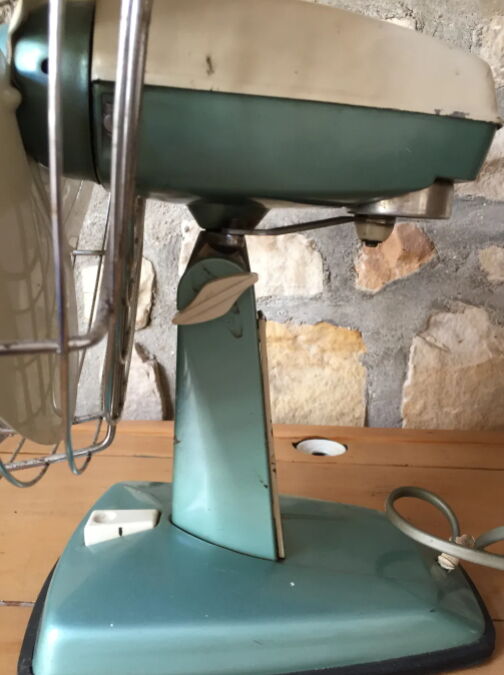 Indola brand fan of the 60s