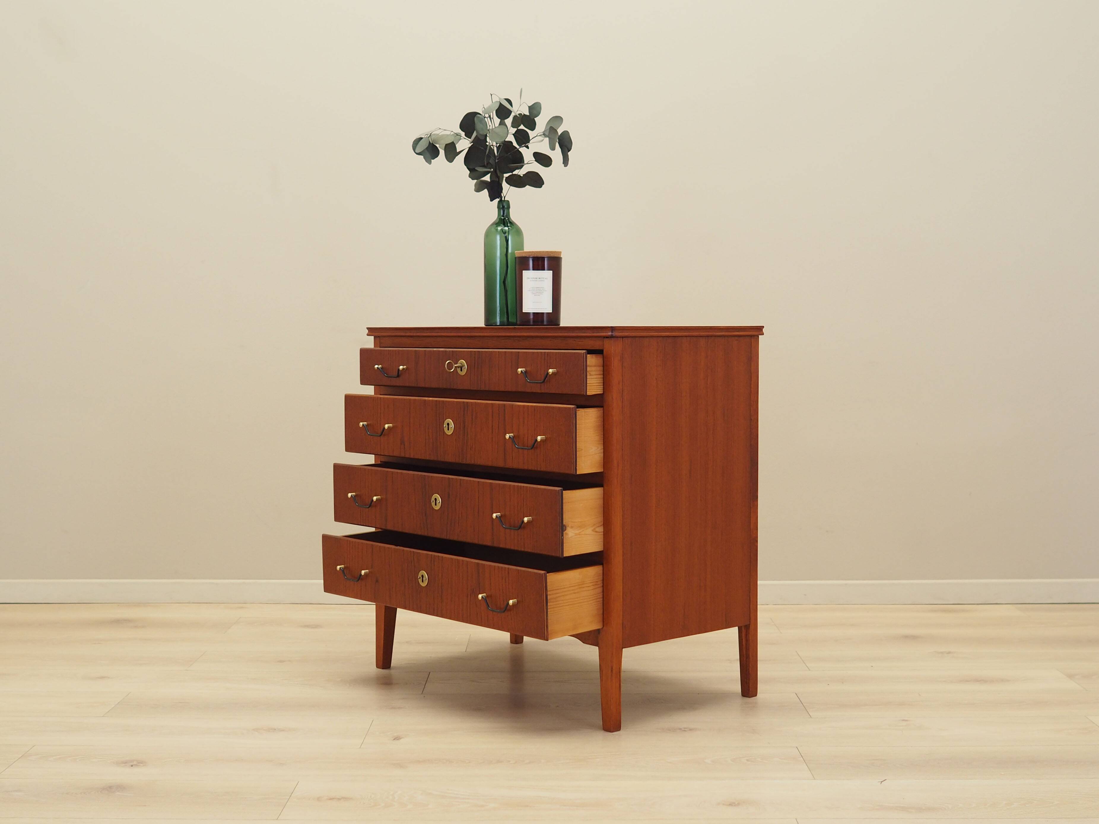 Commode en teck, design danois, années 1970, fabrication : Danemark