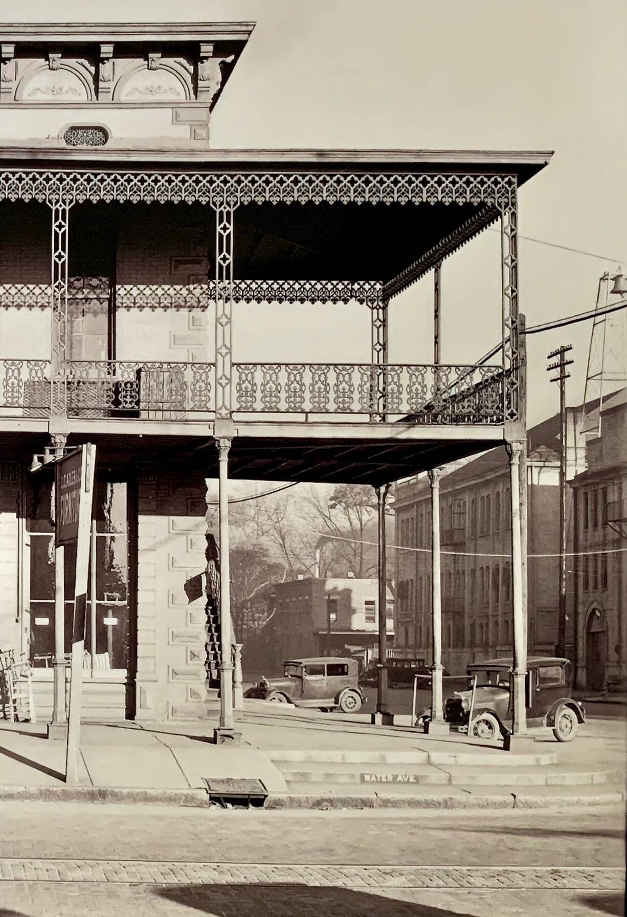 Fine Art Photography – Walker Evans (1935) – Selma, Alabama - Water Avenue