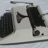 Erika 150 typewriter