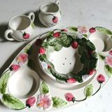 Slip dish for strawberries