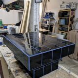 Table basse carrelage noir et joint bleu nuit