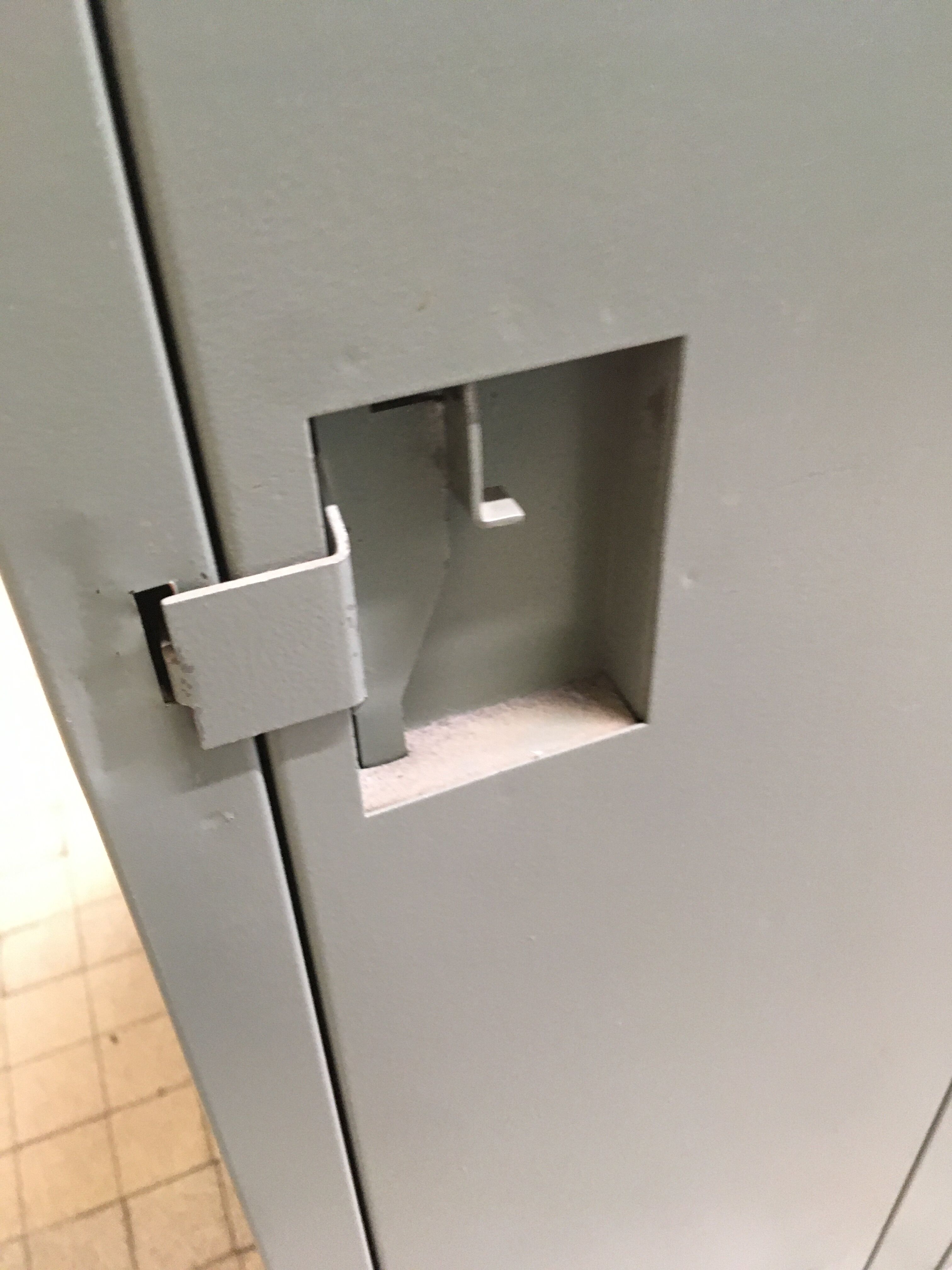 Industrial metal locker 4 doors