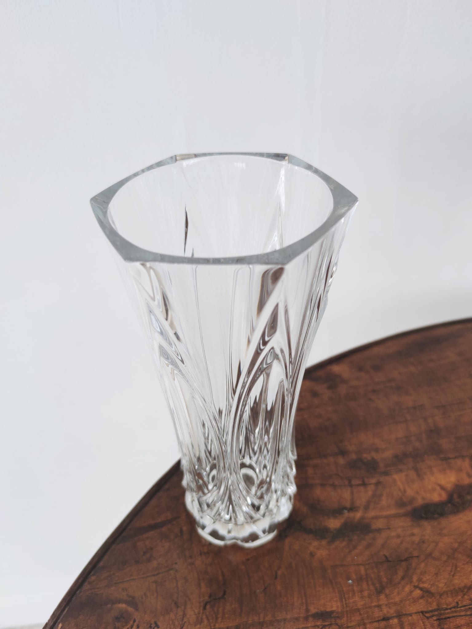 Vase en verre soufflé bord polygonal