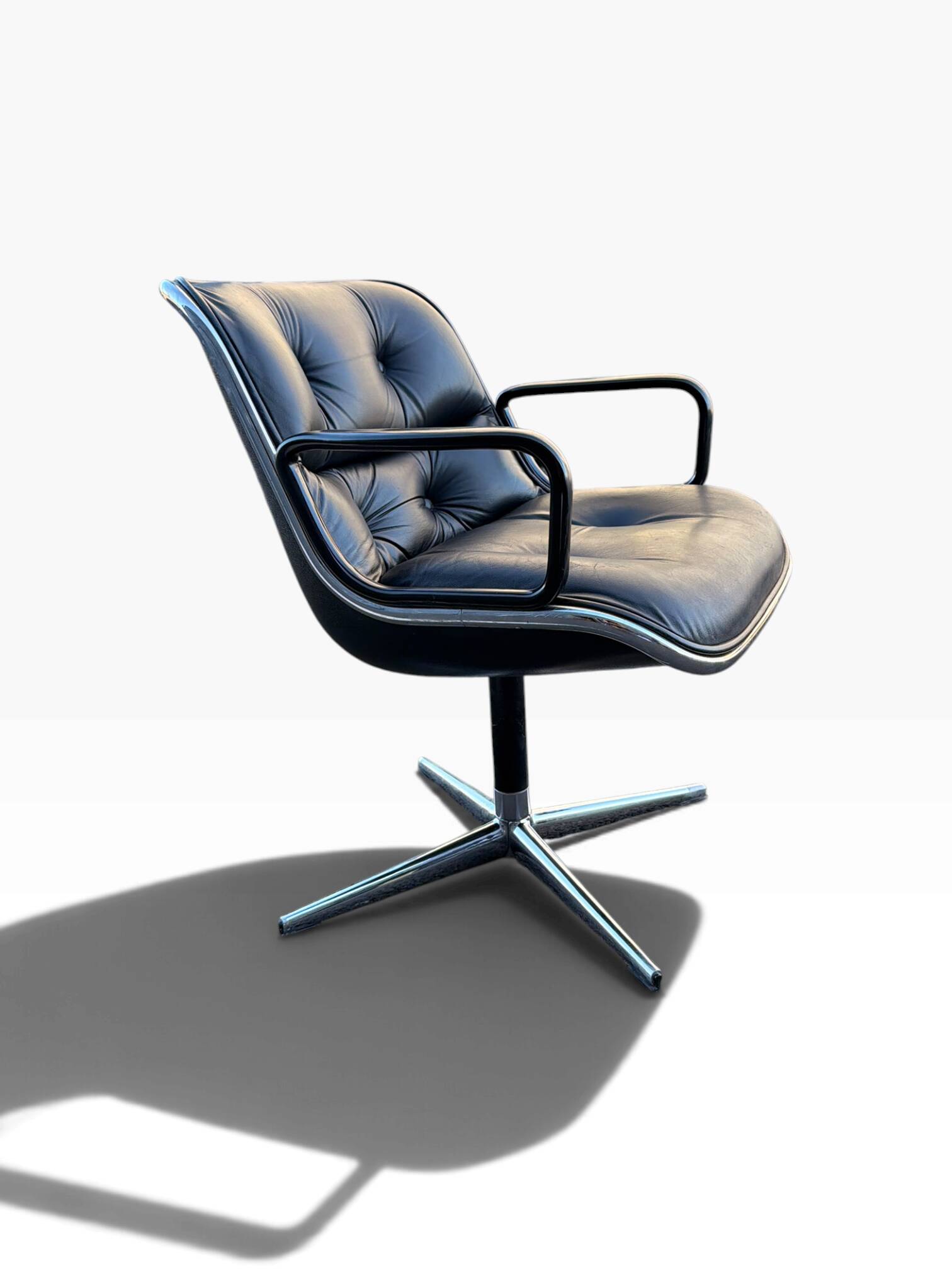 Charles Pollock Executive office chair Knoll black leather 1960