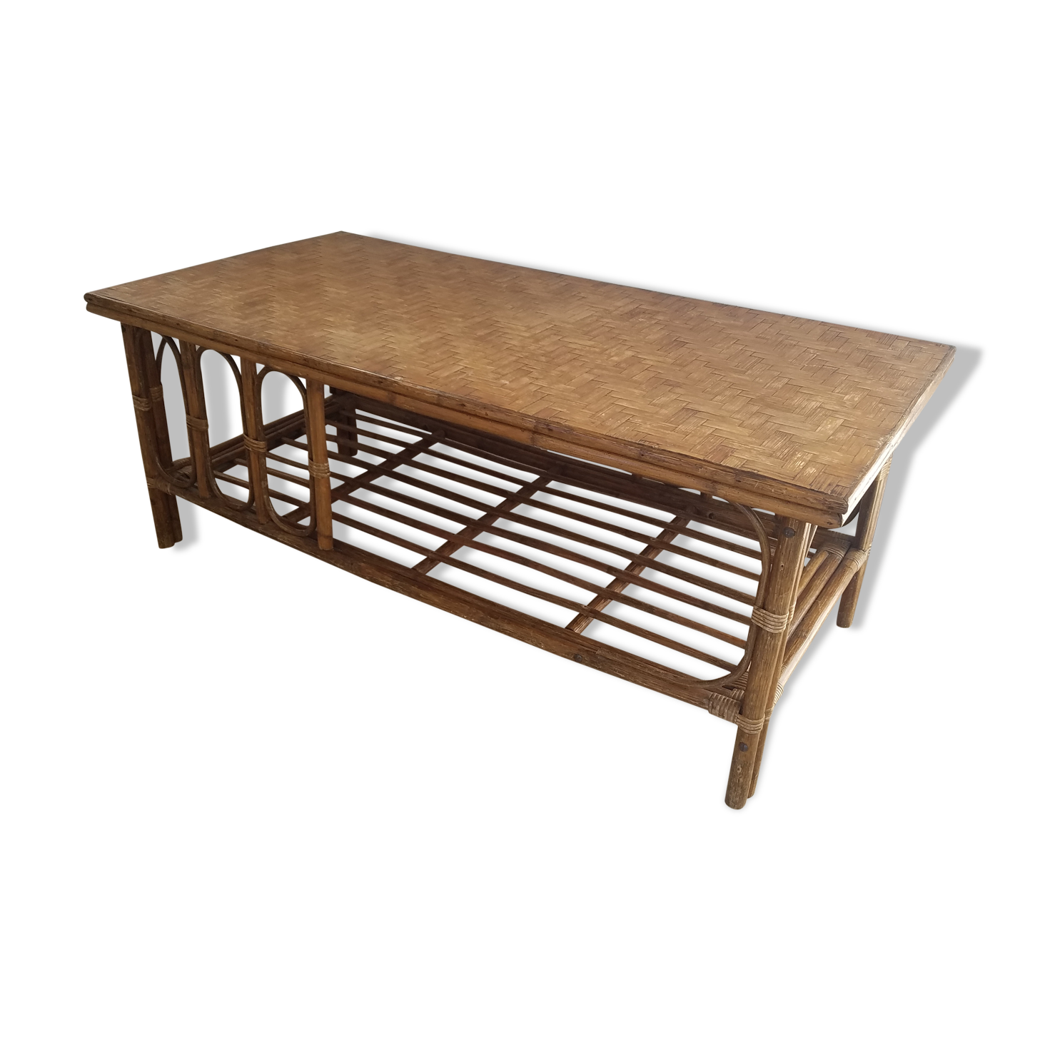 Table basse en rotin