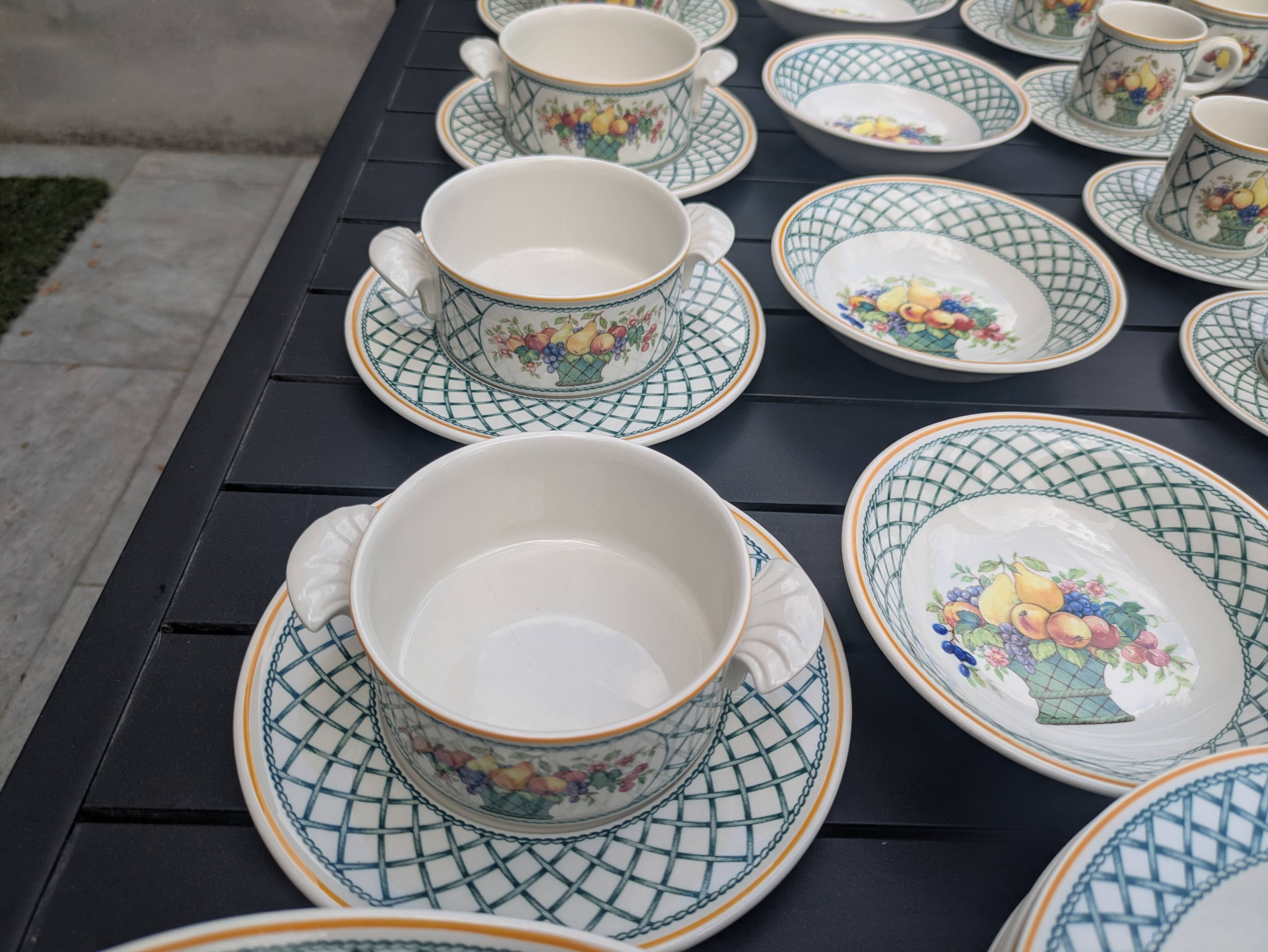 Service Basket Villeroy and Bosch 69 pieces