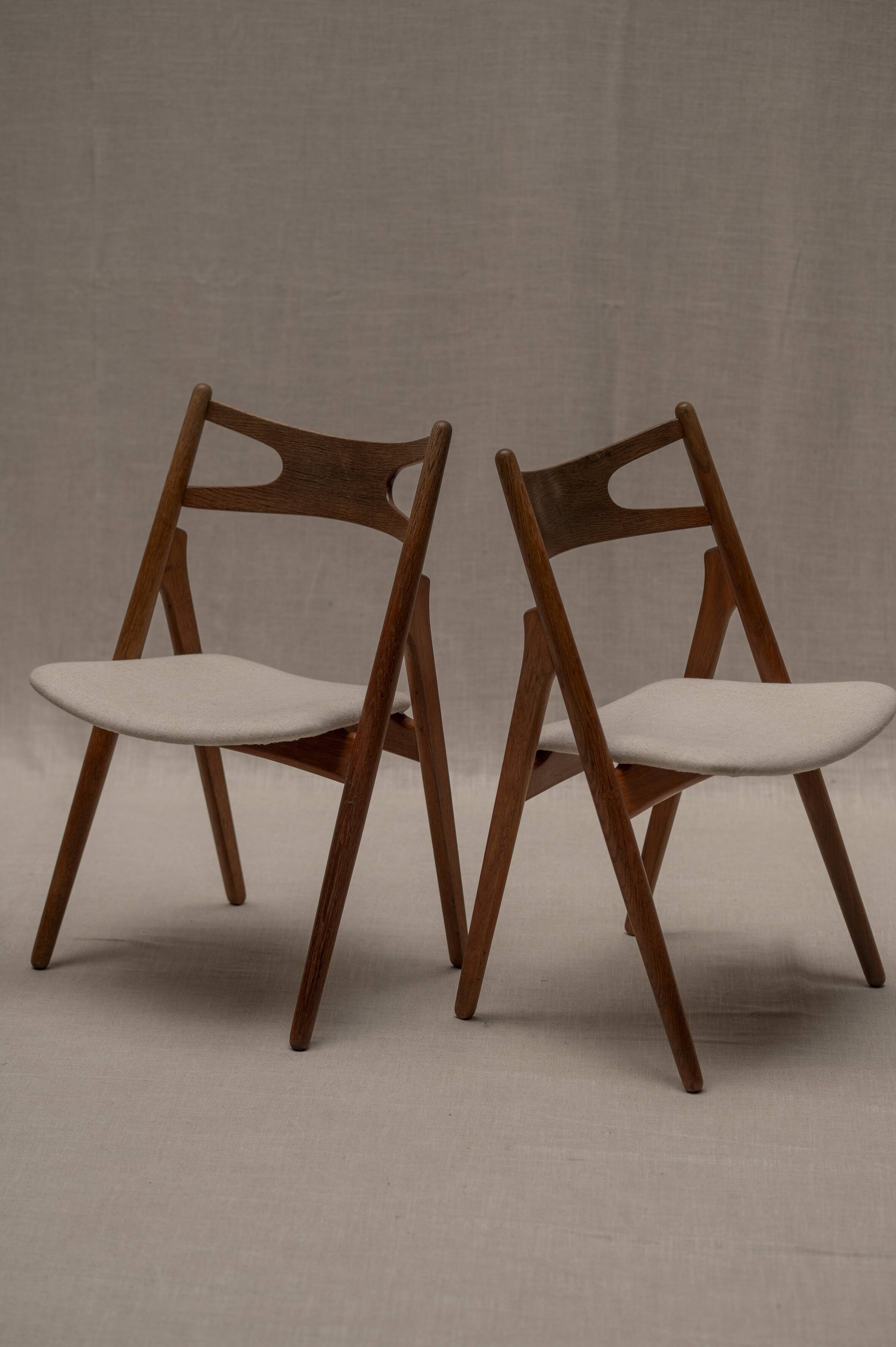 Hans J Wegner 'Sawbuck' CH29 Dining Chairs